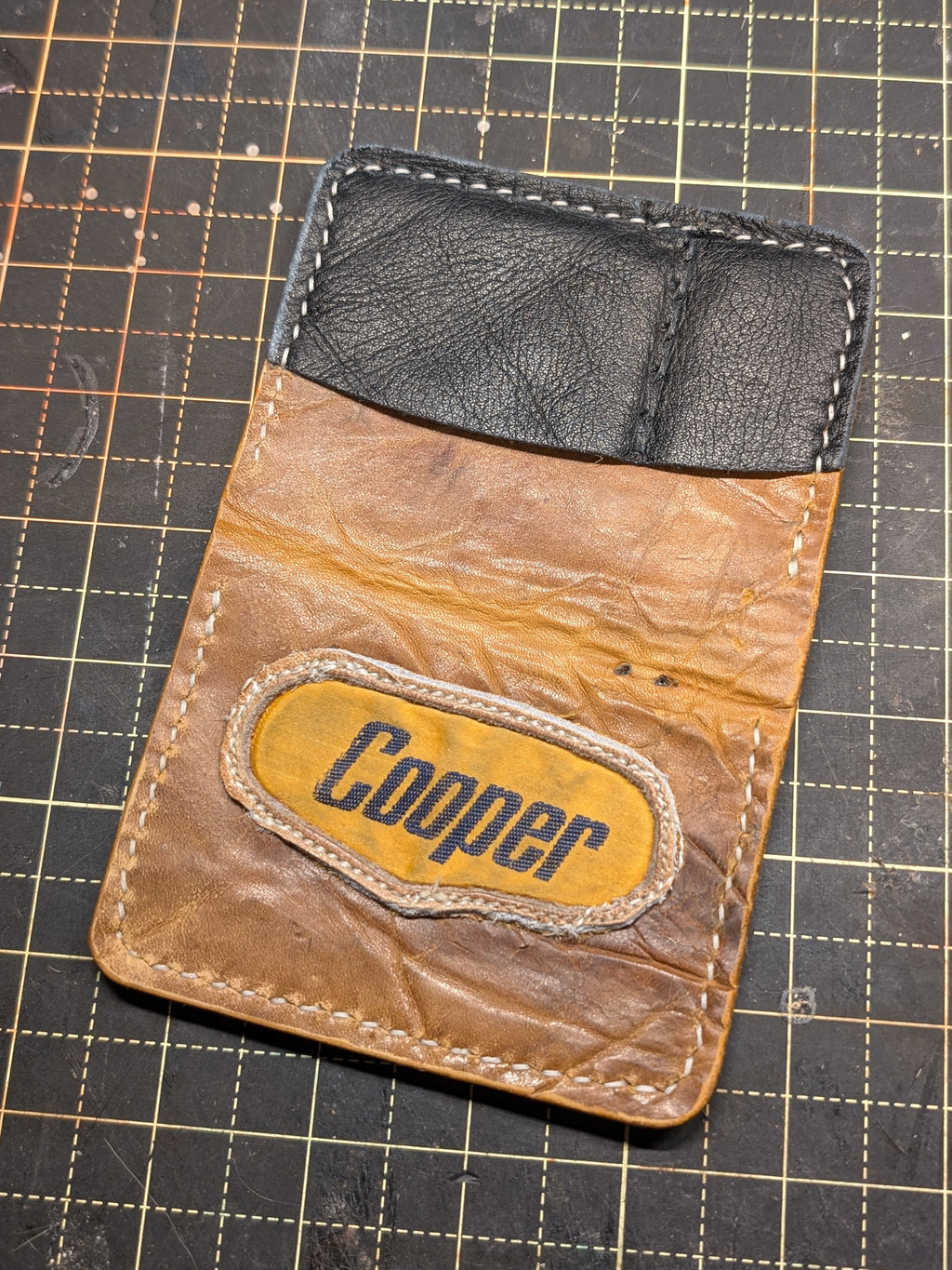The Starter Bifold - Vintage Cooper