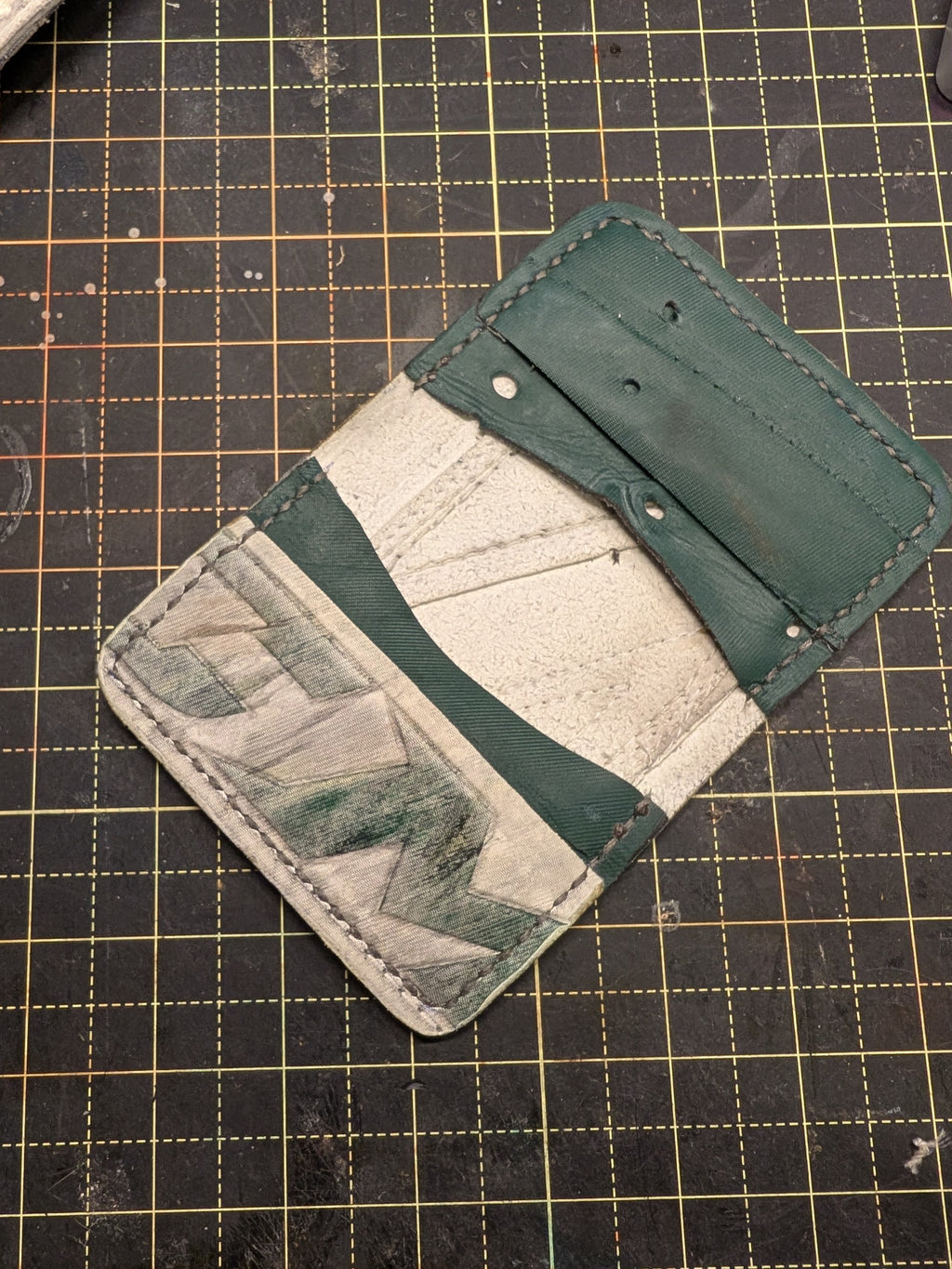 The Starter Bifold - CCM Premier 2