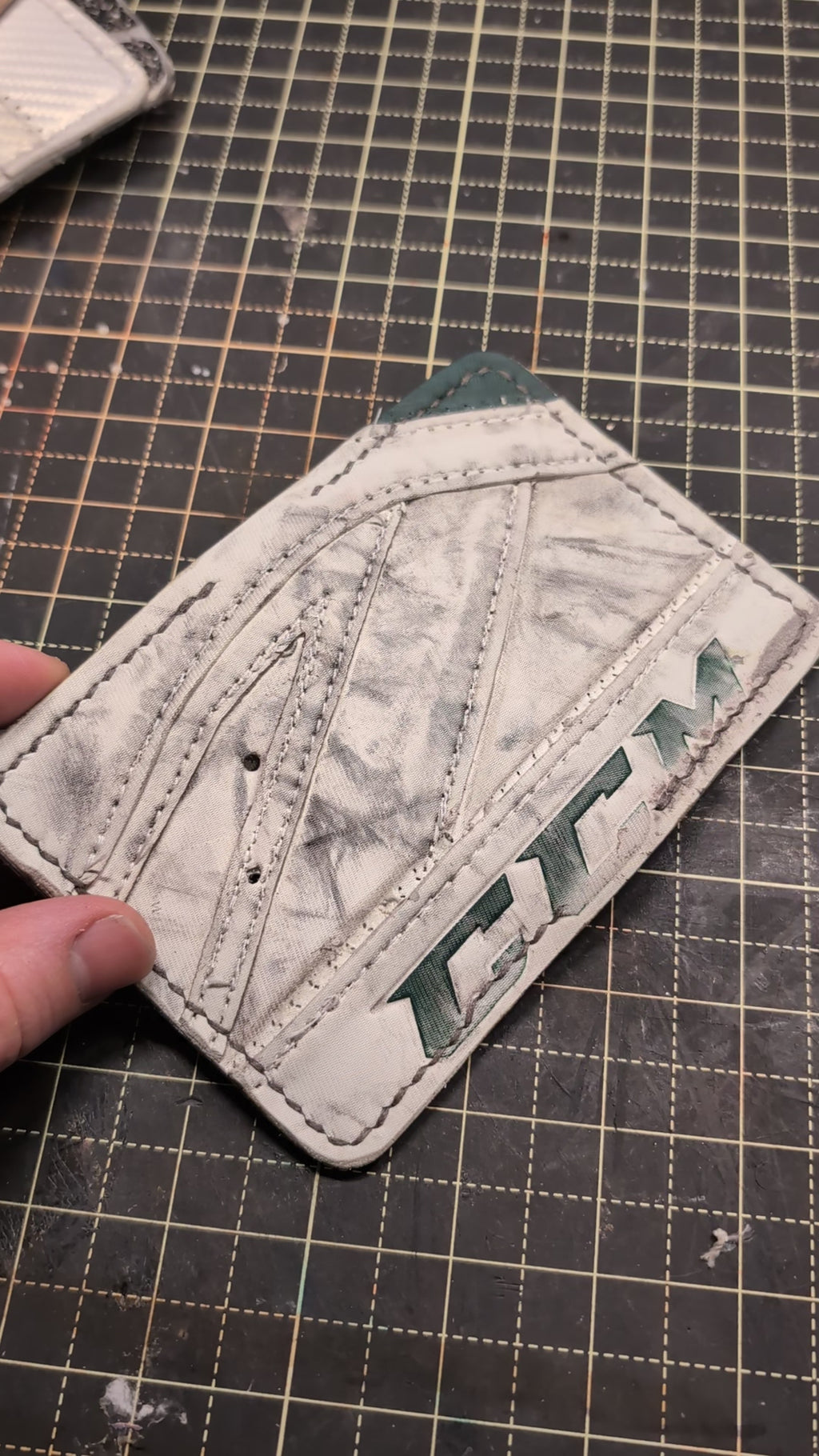 The Starter Bifold - CCM Premier 2